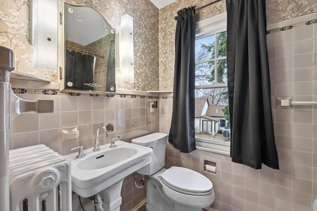 4836 Quail Avenue N, Crystal, MN 55429