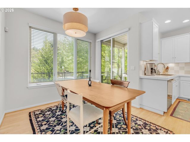2526 Nw MARSDEN Pl, Portland, OR 97229