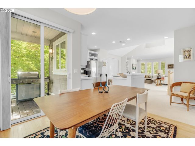 2526 Nw MARSDEN Pl, Portland, OR 97229