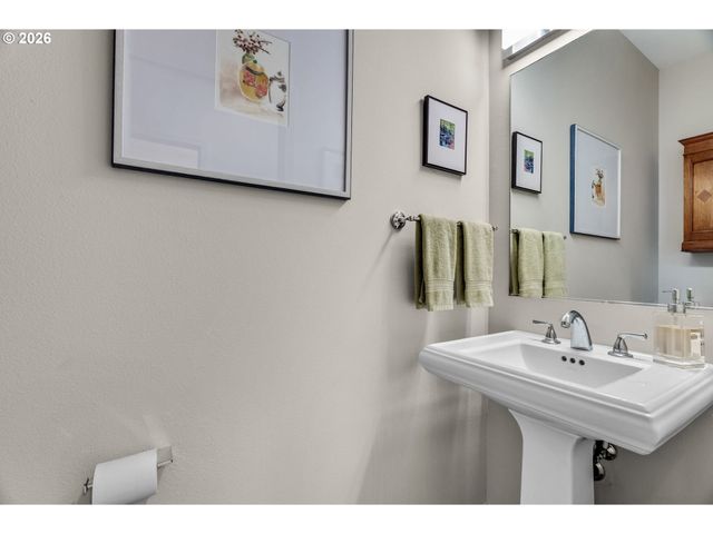 2526 Nw MARSDEN Pl, Portland, OR 97229