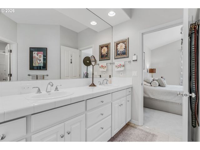 2526 Nw MARSDEN Pl, Portland, OR 97229