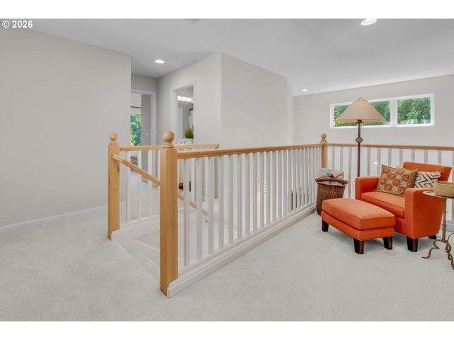 2526 Nw MARSDEN Pl, Portland, OR 97229