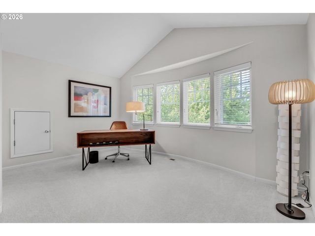2526 Nw MARSDEN Pl, Portland, OR 97229