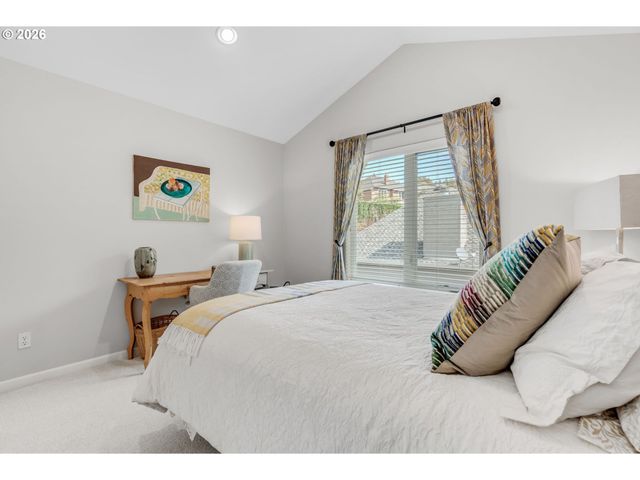 2526 Nw MARSDEN Pl, Portland, OR 97229