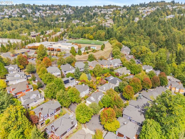 2526 Nw MARSDEN Pl, Portland, OR 97229