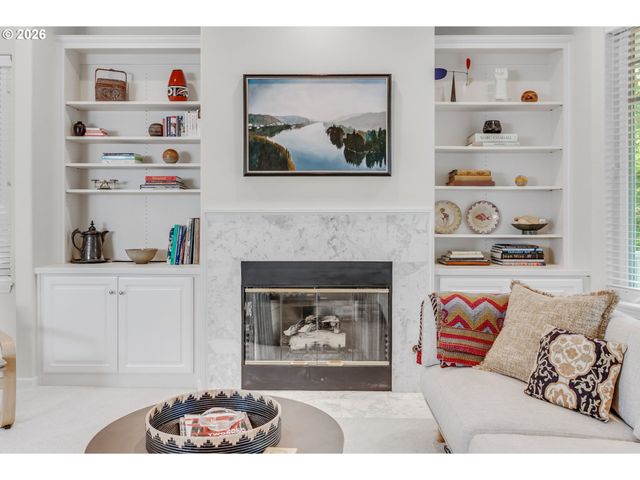 2526 Nw MARSDEN Pl, Portland, OR 97229