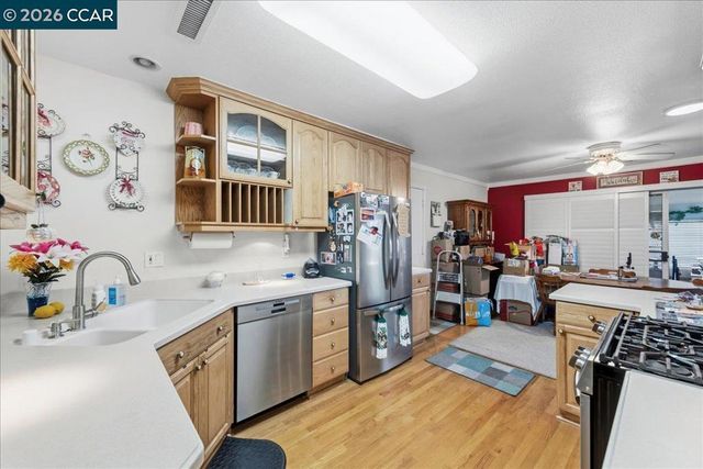 5833 Singing Hills Ave, Livermore, CA 94551