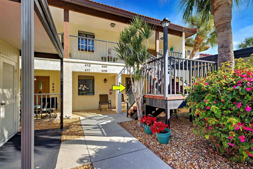 409 PINE HOLLOW CIRCLE 409, Englewood, FL 34223