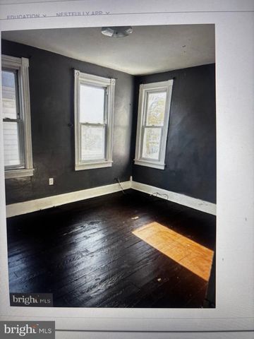 99 S BROAD ST, Penns Grove, NJ 08069