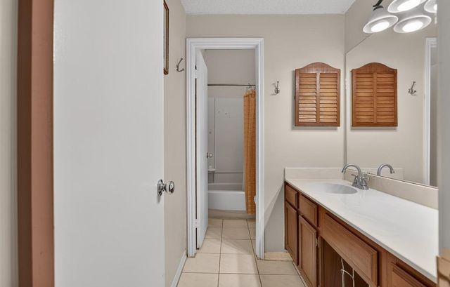 8241 Sands Point Drive 159, Houston, TX 77036