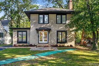 21 Roseacre Lane, Webster Groves, MO 63119