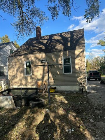 7407 Auburn Street, Detroit, MI 48228