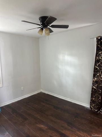 7407 Auburn Street, Detroit, MI 48228