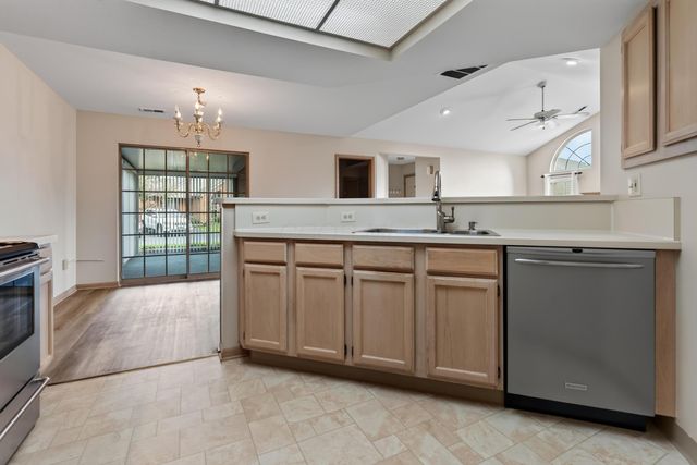 2405 Sportsman Drive, Grove City, OH 43123
