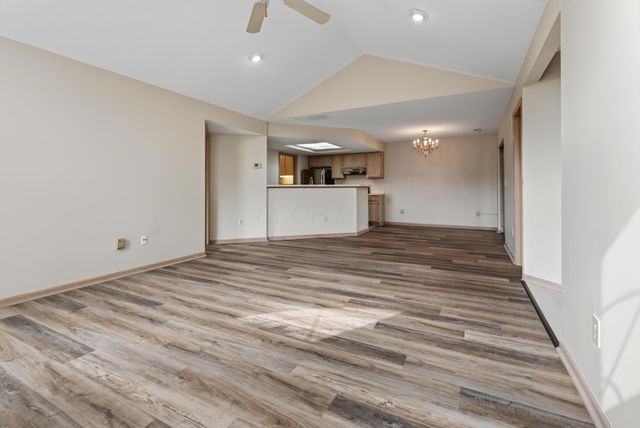 2405 Sportsman Drive, Grove City, OH 43123