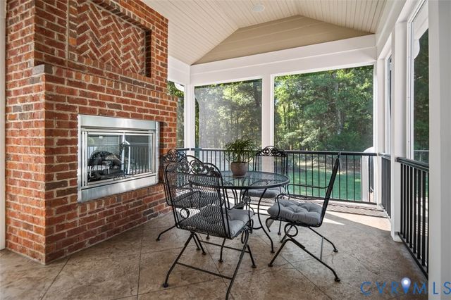 217 Middle Quarter Ln, Henrico, VA 23238