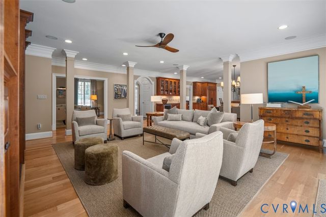 217 Middle Quarter Ln, Henrico, VA 23238