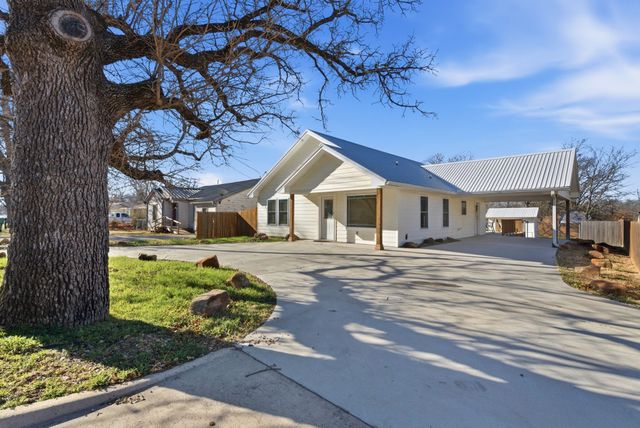 306 Dale Avenue, Stephenville, TX 76401