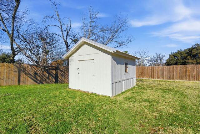 306 Dale Avenue, Stephenville, TX 76401