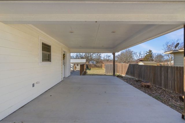 306 Dale Avenue, Stephenville, TX 76401