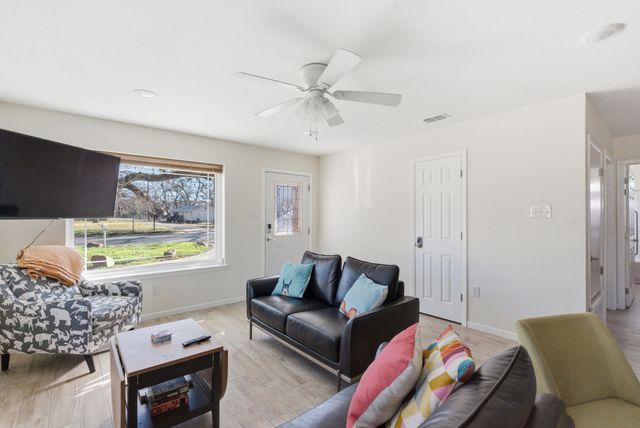 306 Dale Avenue, Stephenville, TX 76401