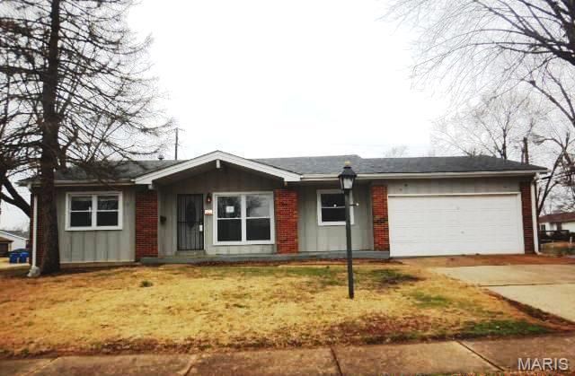 7749 Canisius Lane, Hazelwood, MO 63042