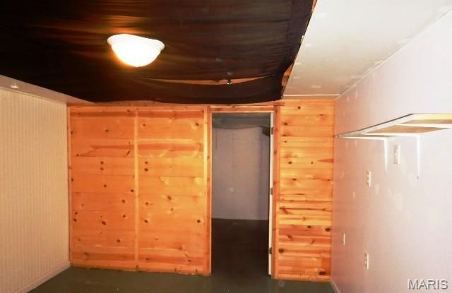 7749 Canisius Lane, Hazelwood, MO 63042