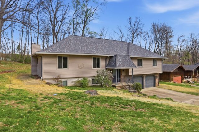 5122 Woodridge Drive, Newburgh, IN 47630