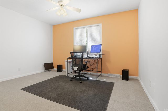 5122 Woodridge Drive, Newburgh, IN 47630