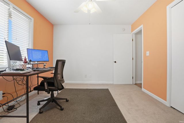 5122 Woodridge Drive, Newburgh, IN 47630