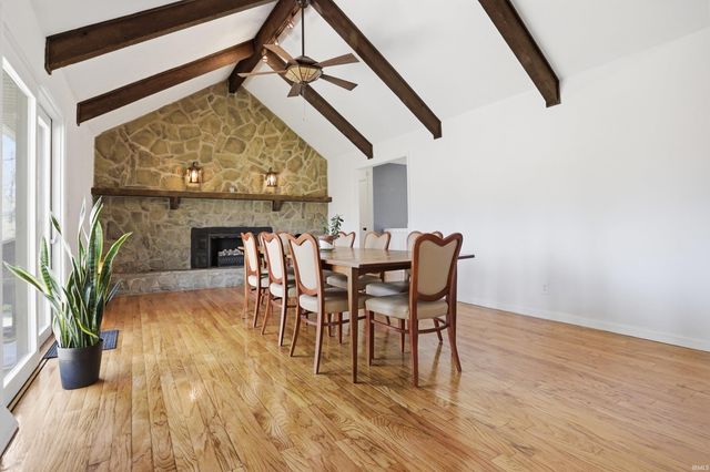 5122 Woodridge Drive, Newburgh, IN 47630