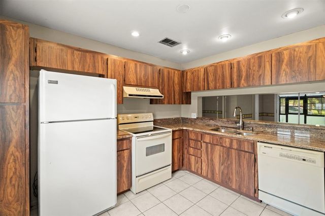 5265 E BAY DRIVE 410, Clearwater, FL 33764