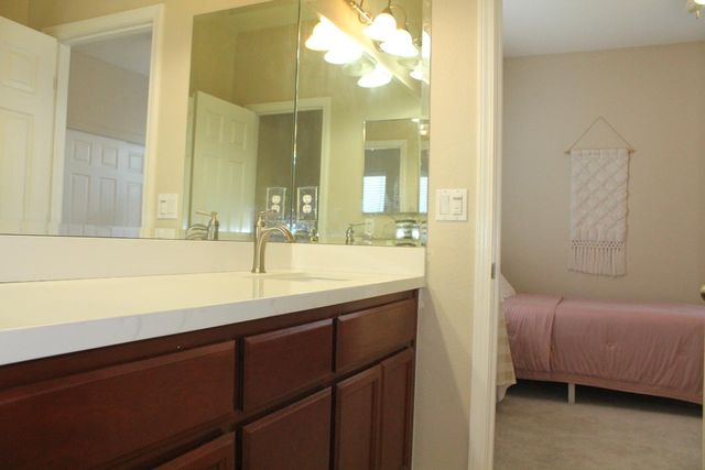 2532 Cottage Pointe Dr, Riverbank, CA 95367