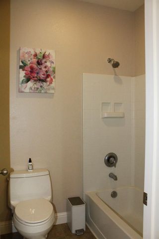 2532 Cottage Pointe Dr, Riverbank, CA 95367