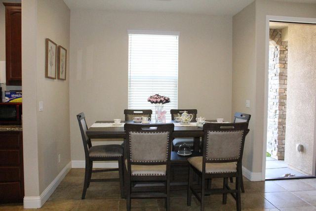 2532 Cottage Pointe Dr, Riverbank, CA 95367