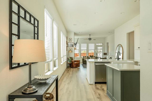 337 Langhorne BND, Liberty Hill, TX 78642