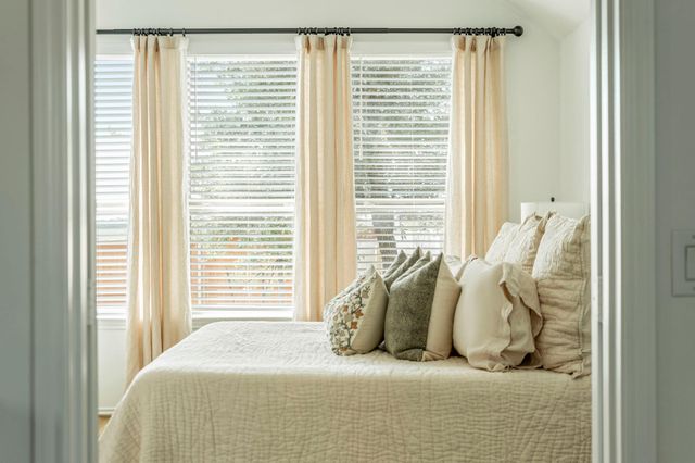 337 Langhorne BND, Liberty Hill, TX 78642