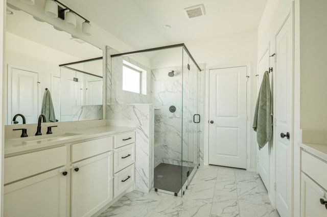 337 Langhorne BND, Liberty Hill, TX 78642