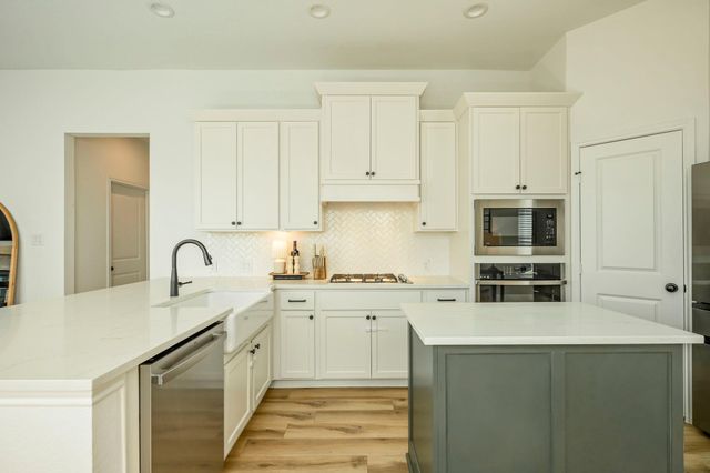 337 Langhorne BND, Liberty Hill, TX 78642