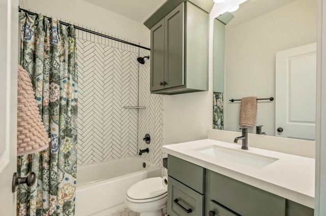 337 Langhorne BND, Liberty Hill, TX 78642