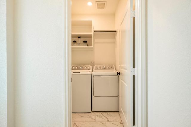 337 Langhorne BND, Liberty Hill, TX 78642