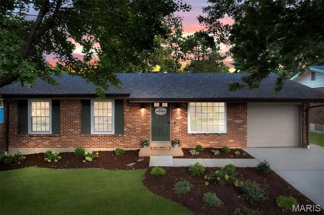 4508 Thicket Drive, St Louis, MO 63129