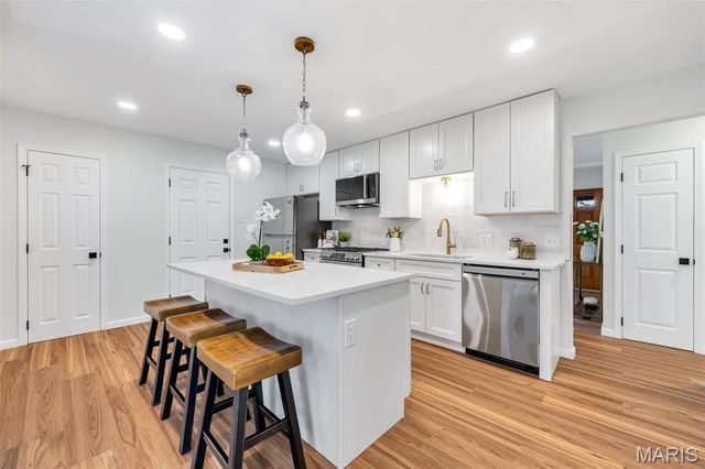 4508 Thicket Drive, St Louis, MO 63129