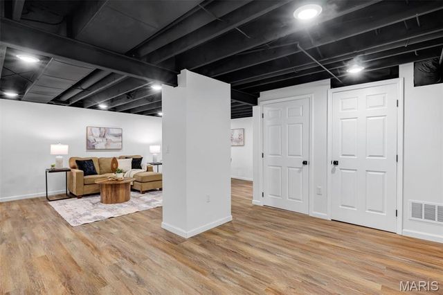 4508 Thicket Drive, St Louis, MO 63129