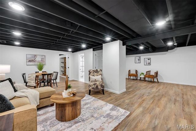 4508 Thicket Drive, St Louis, MO 63129