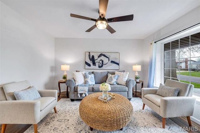 4508 Thicket Drive, St Louis, MO 63129