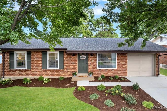 4508 Thicket Drive, St Louis, MO 63129