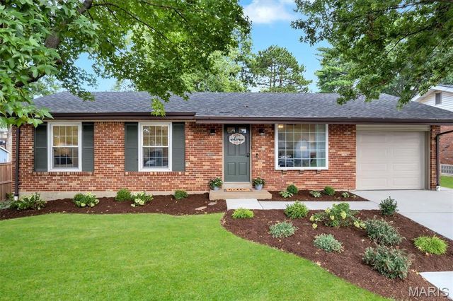 4508 Thicket Drive, St Louis, MO 63129