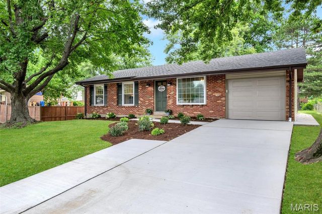 4508 Thicket Drive, St Louis, MO 63129