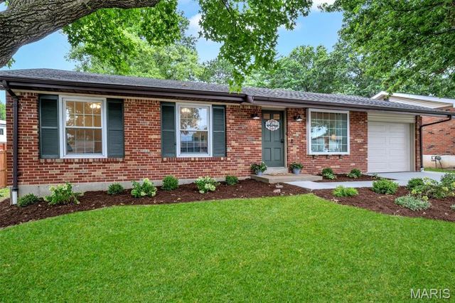 4508 Thicket Drive, St Louis, MO 63129